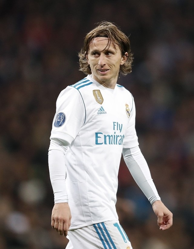 体操世锦赛中国金花发挥喜人：张清颖进两项决赛，辣妹邓娅兰跳马第二